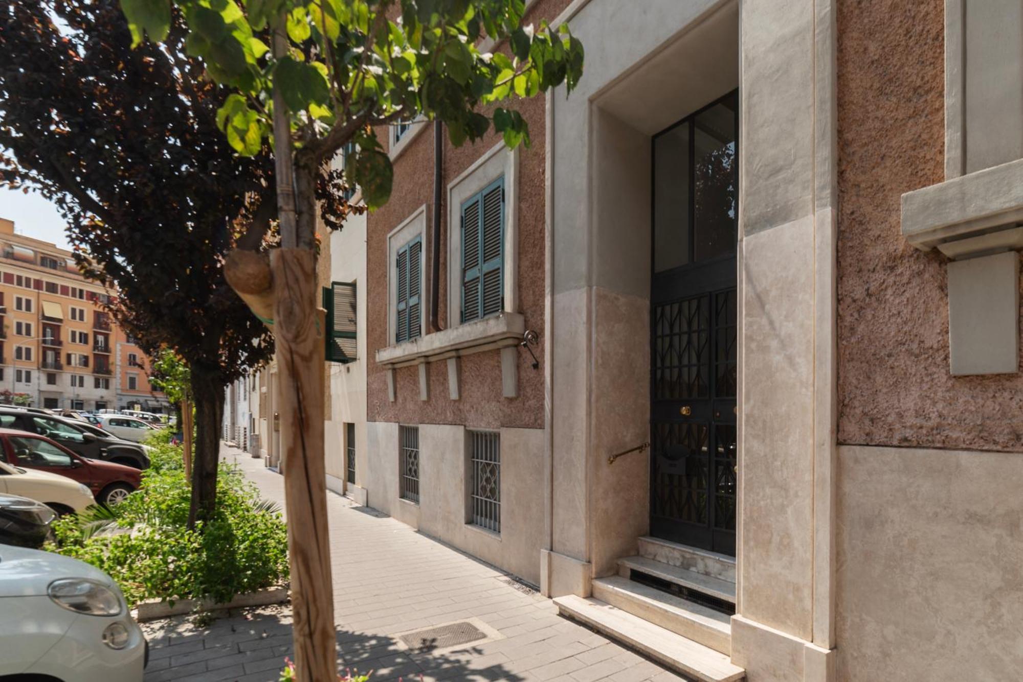 Apartment San Giovanni Huge Rom
